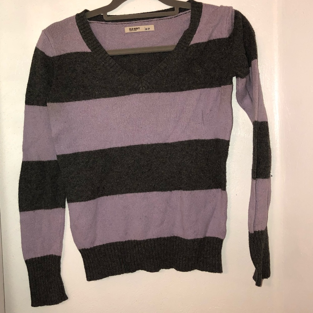 Old Navy sweater